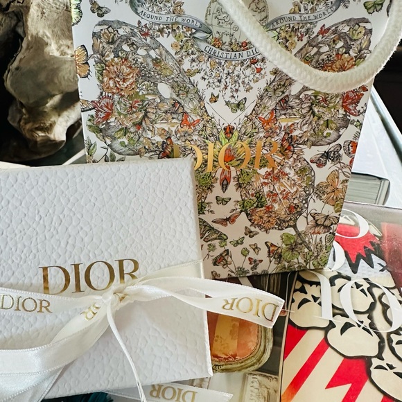 Authentic DIOR Tribal earrings. - Picture 6 of 6